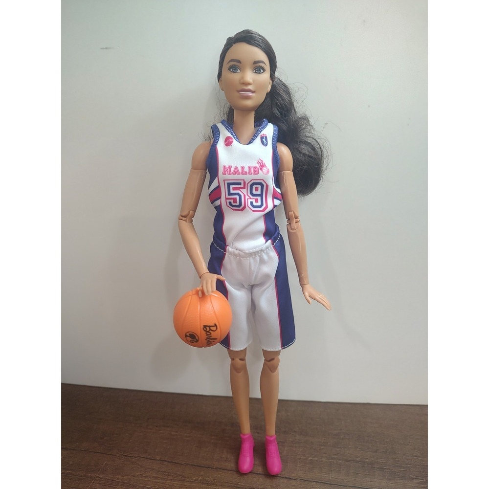 Barbie Made to Move Doll,  Basketball Player Ball with Extra Flexibility D47